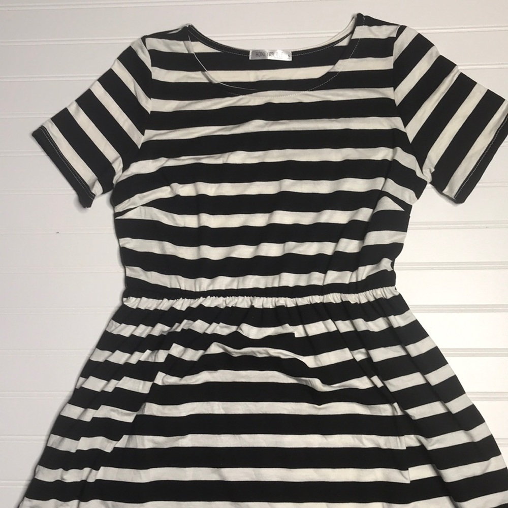 Honey and Lace sz S black/white dress